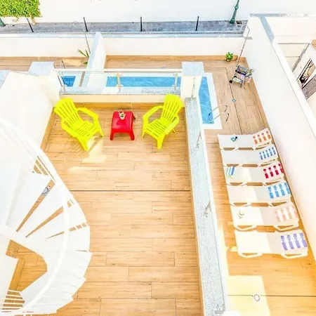 Villa Sleeps 6 Pool Air Con Wifi