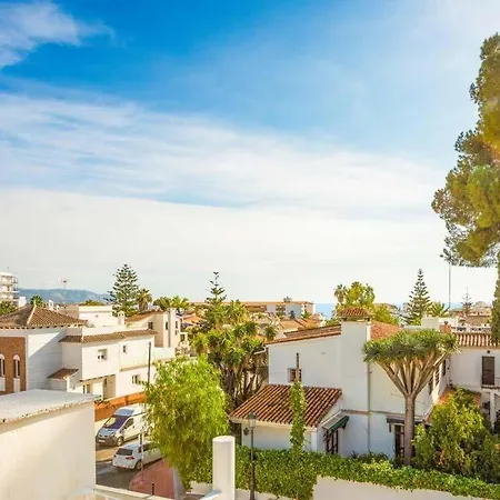 Sleeps 6 Pool Air Con Wifi Nerja