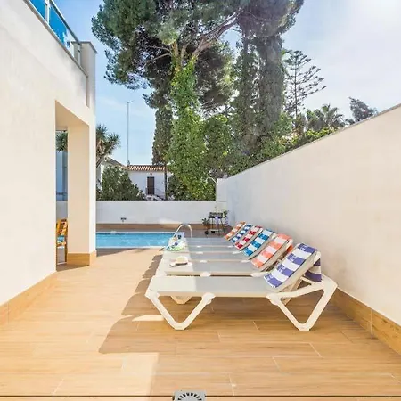 Sleeps 6 Pool Air Con Wifi Villa